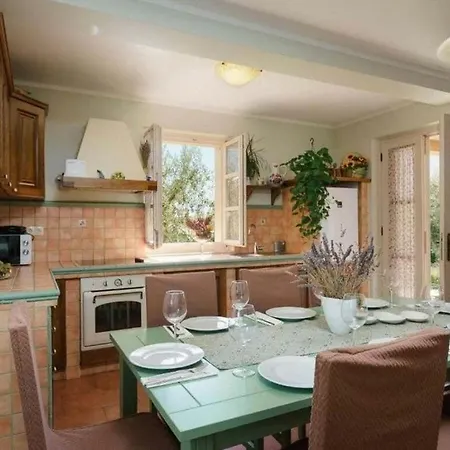 Casa Clara Comfortable Holiday Kastelir