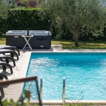 Casa Clara Comfortable Holiday * Kastelir