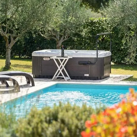 Casa Clara Comfortable Holiday * Kastelir